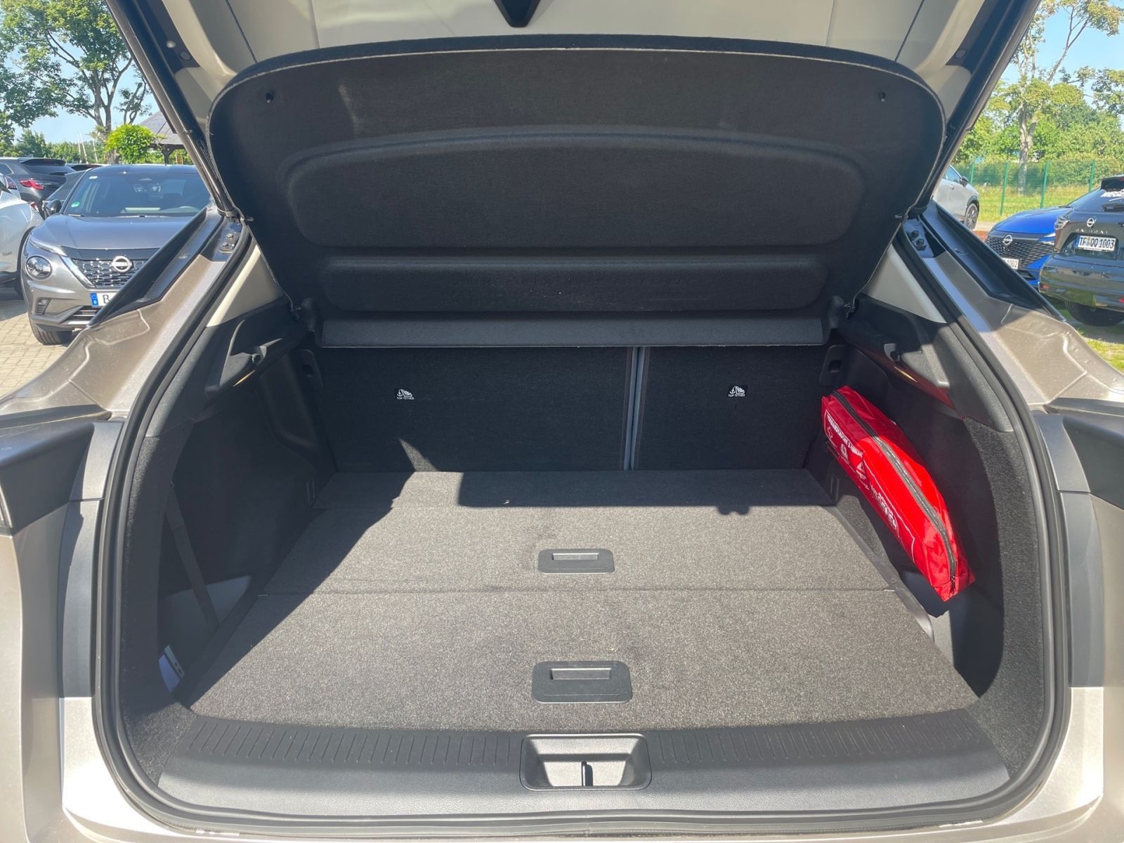 NISSAN ARIYA 87 kWh Evolve Pack ALLRAD PANO*HUD*NAPPA