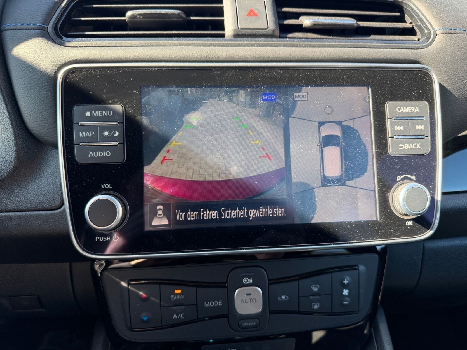 NISSAN Leaf Tekna 62 - 360CAM Navi Leder PDC SWA