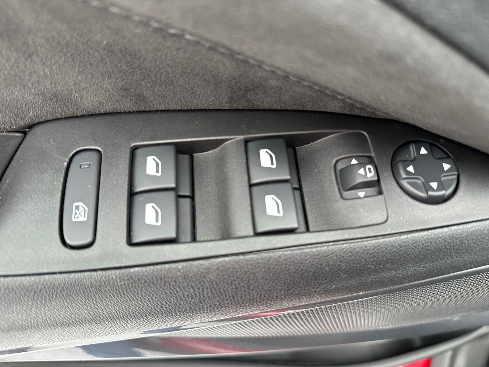 OPEL Crossland Ultimate 1.2AT Navi*CAM*SHZ*HEAD-UP