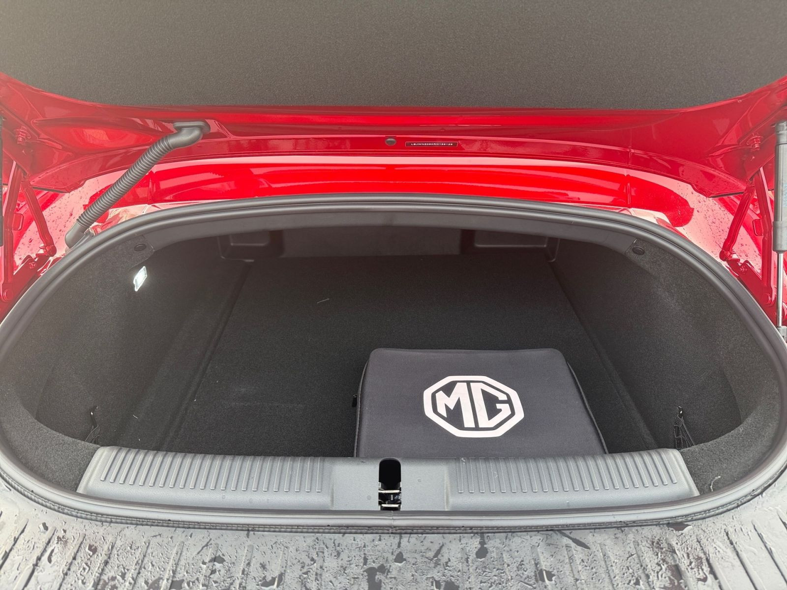 MG Cyberster Roadster BOSE*Dinamica*Flügeltüren