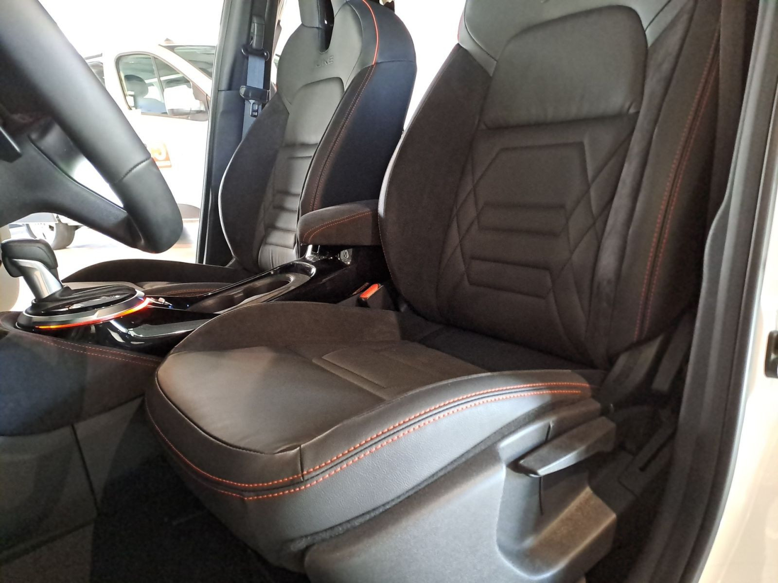 Nissan JUKE 1.0 DIG-T 114 PS 7DCT SPORT