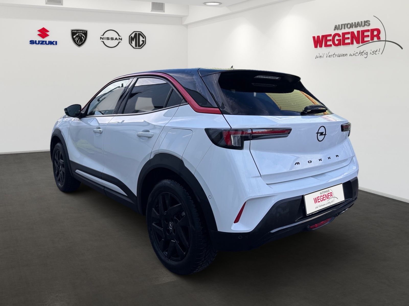 OPEL MOKKA 1.2 TURBO Automatik+CARPLAY+8 Fach-bereift