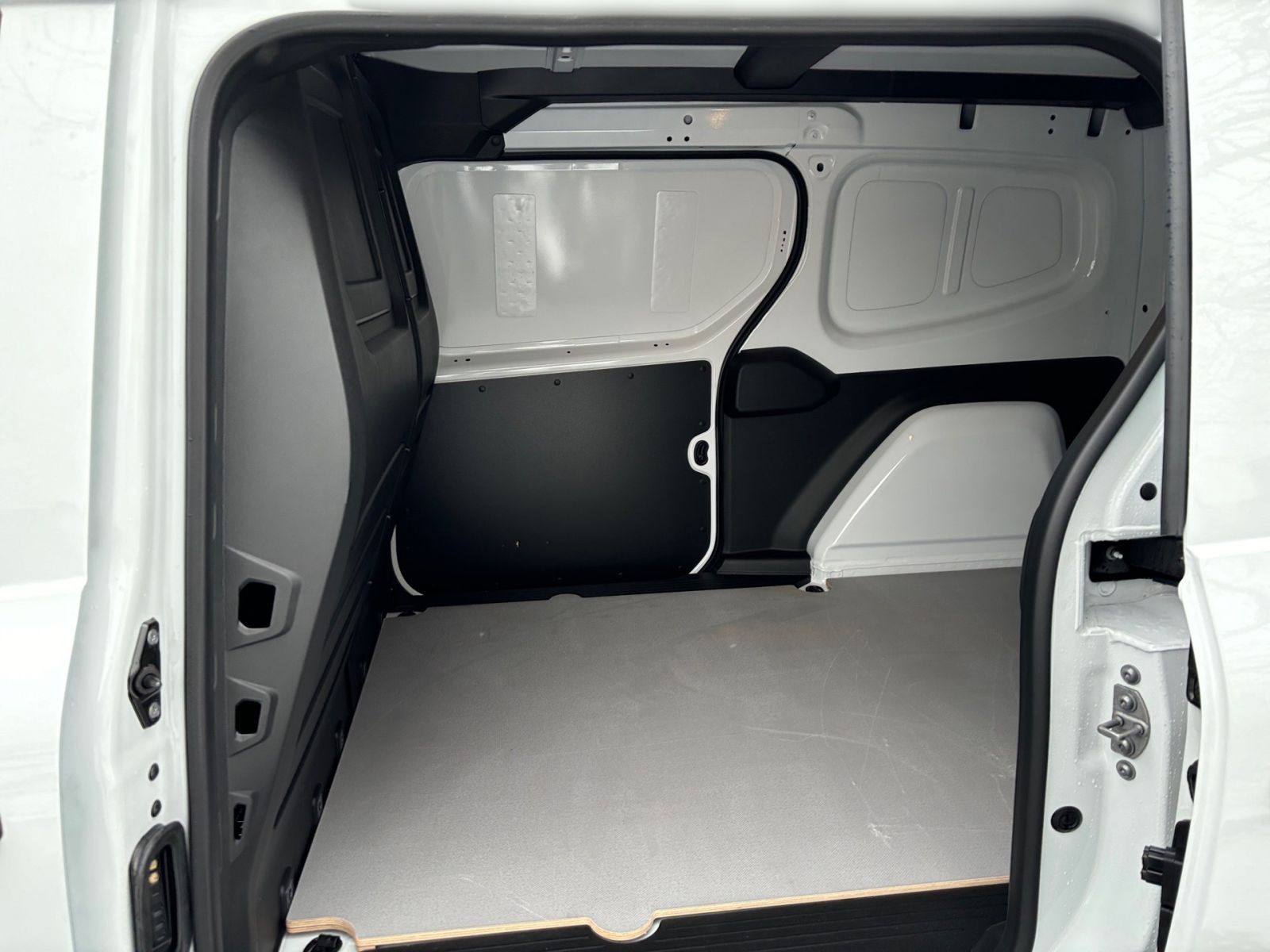 NISSAN Townstar ACENTA Kasten L2 2.3t Laderaumboden AHK