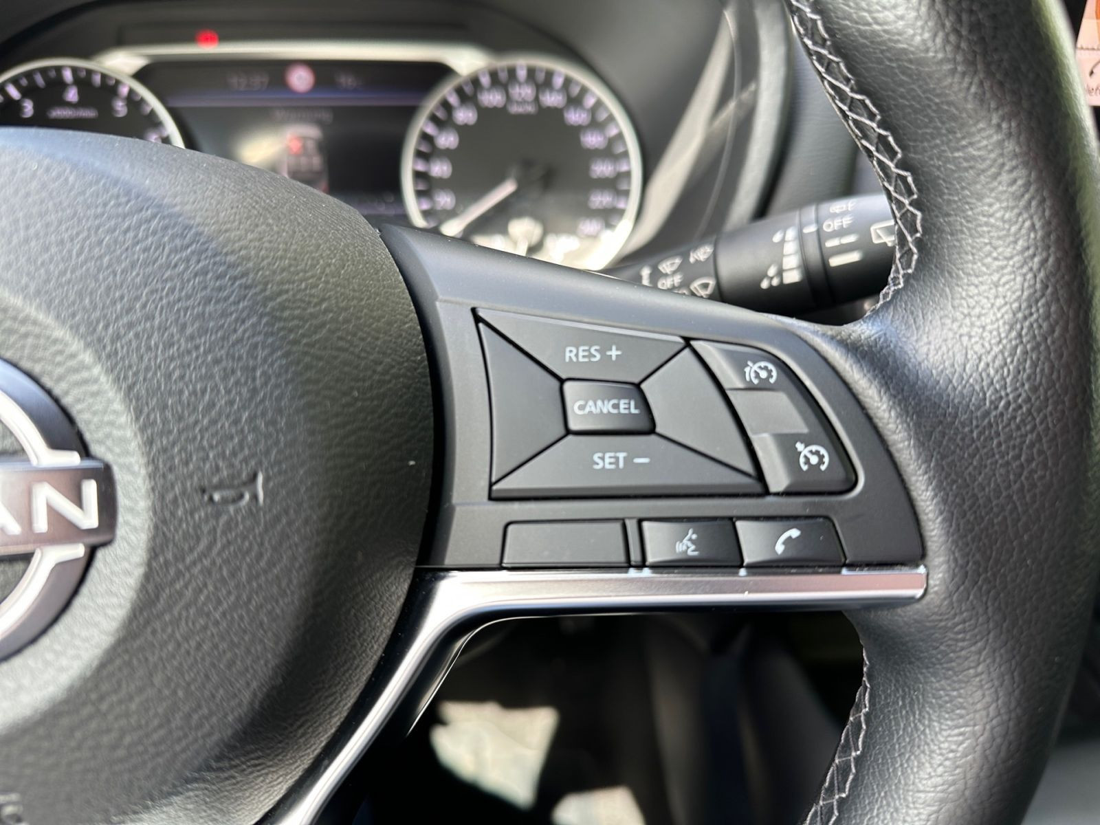 Nissan JUKE DIG-T N-Connecta 117 PS LED NAVI SHZ KAMERA