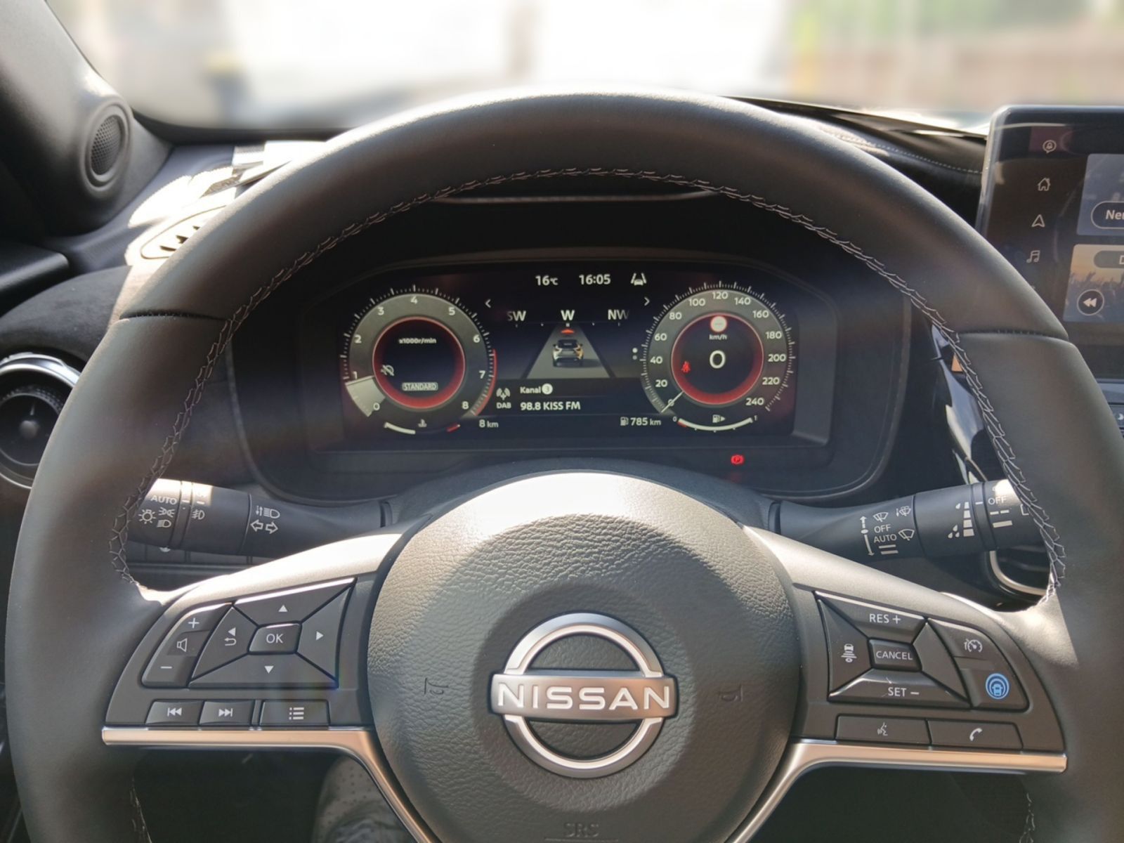 NISSAN JUKE N-DESIGN 6MT 19"LM SHZ 360°KAM Alcantara®