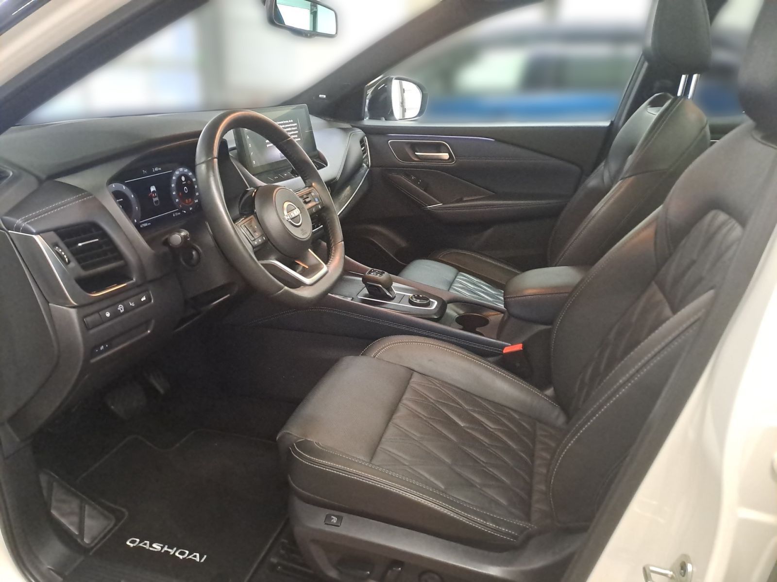 NISSAN QASHQAI 1.3 DIG-T Tekna+ 4x4 Leder*Pano*HeadUp