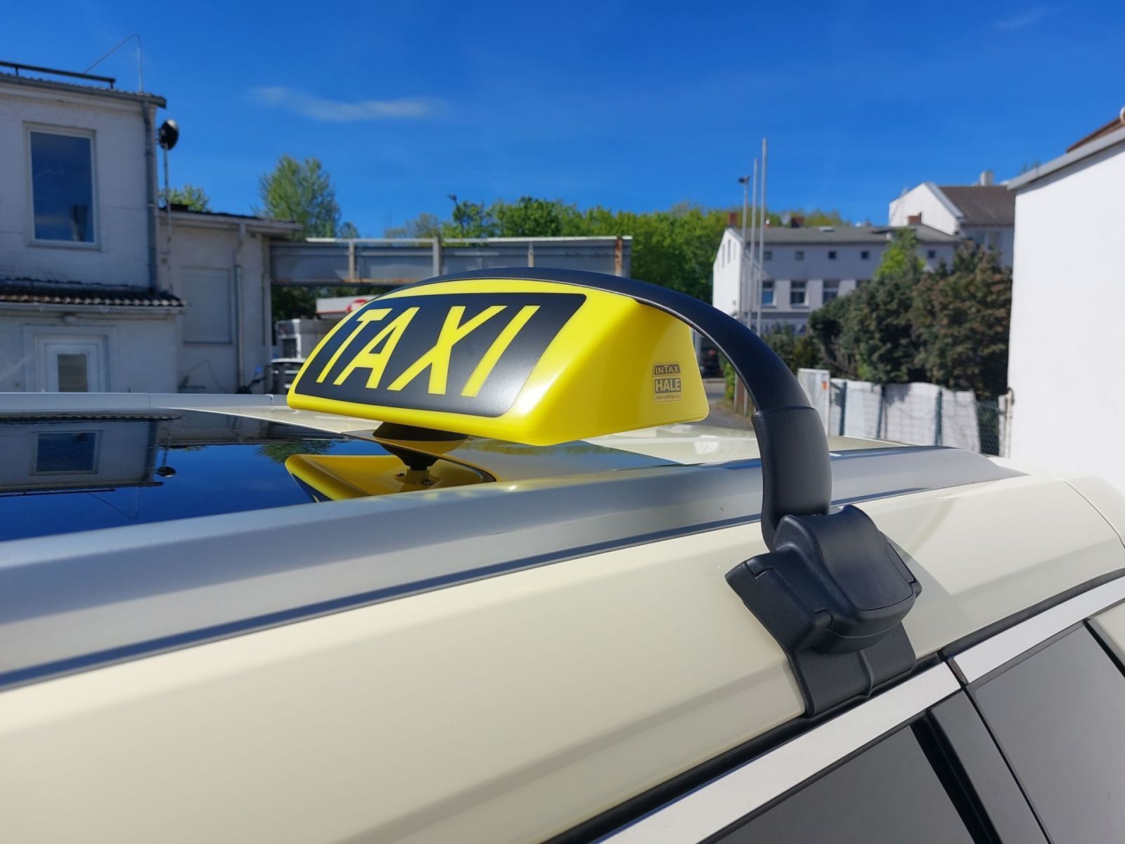 NISSAN X-TRAIL Tekna+ 1,5 AT - TAXI SHZ PANO HUD