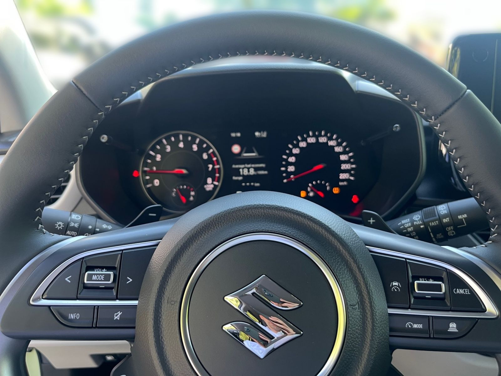 Suzuki SWIFT COMFORT+ CVT HYBRID