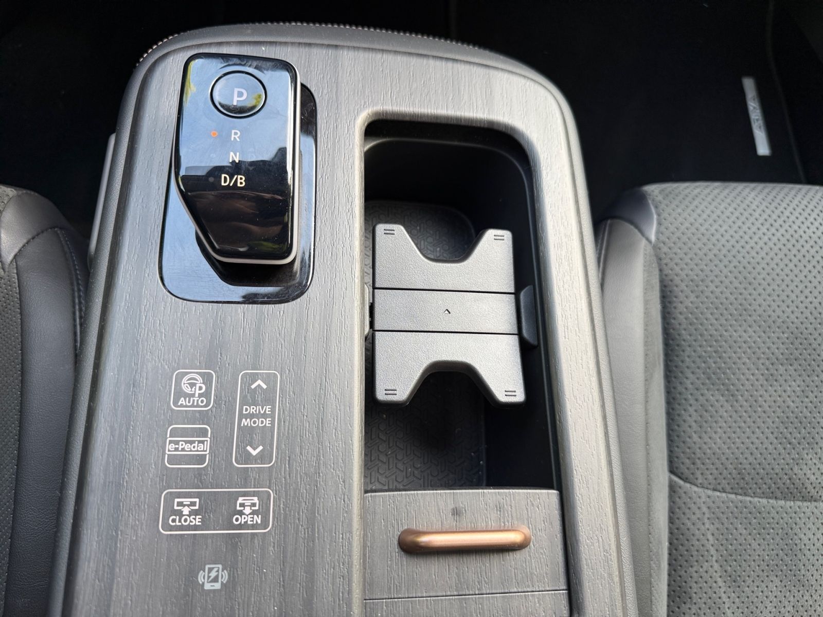 NISSAN ARIYA 87 kWh Evolve Pack+HUD*Navi*Keyless*BOSE