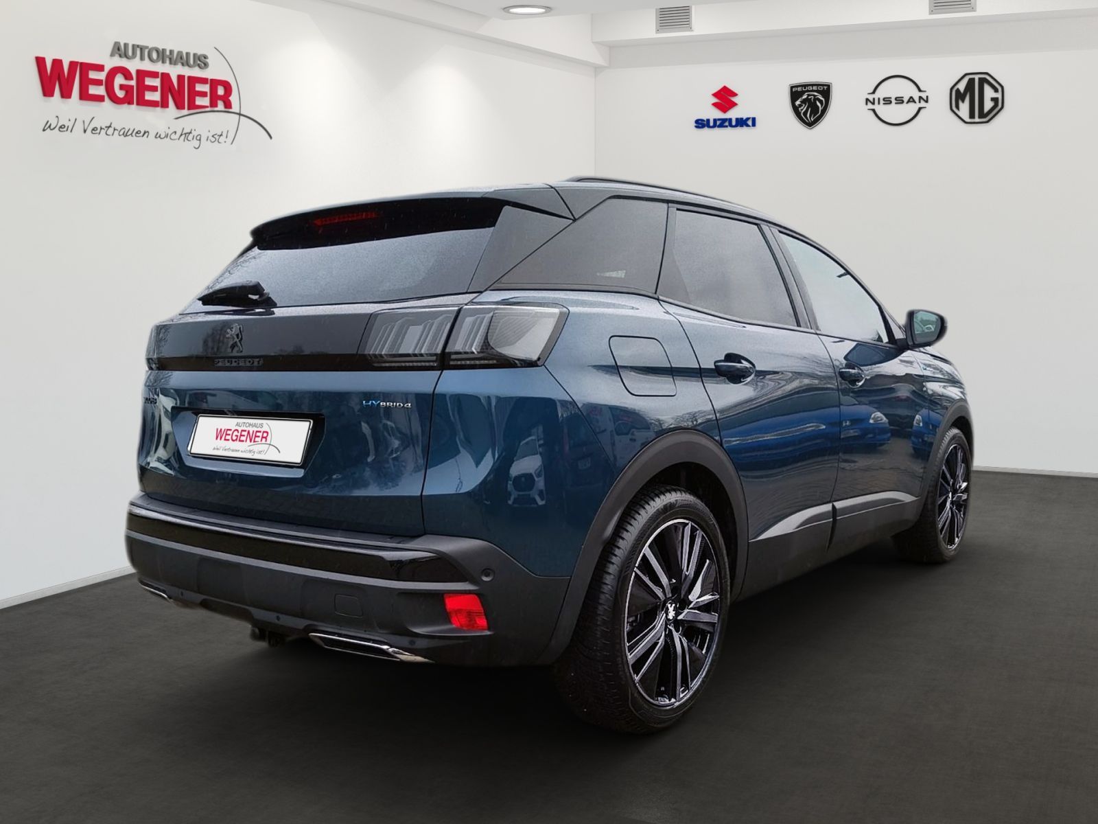 PEUGEOT 3008 GT Hybrid4 300 e-EAT8 *SHZ*Kamera*Panorama*