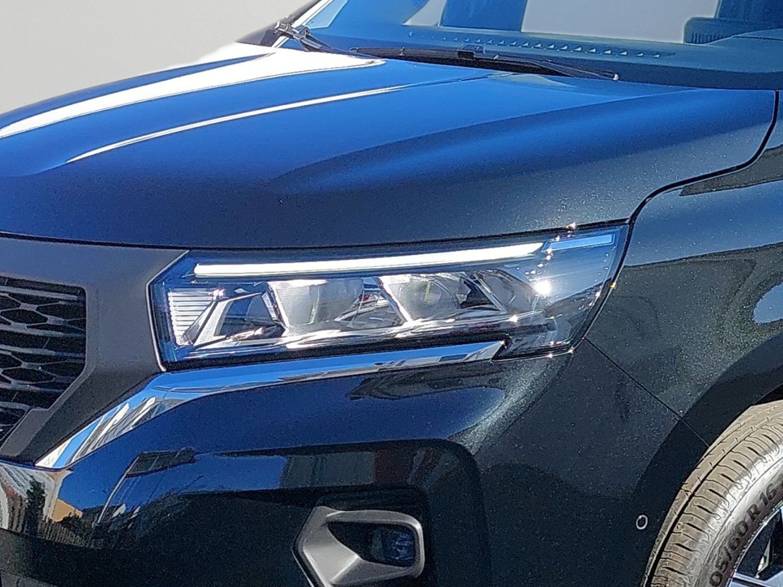 NISSAN TOWNSTAR TEKNA KOMBI L2 1.3 AT LED NAVI 360° SHZ