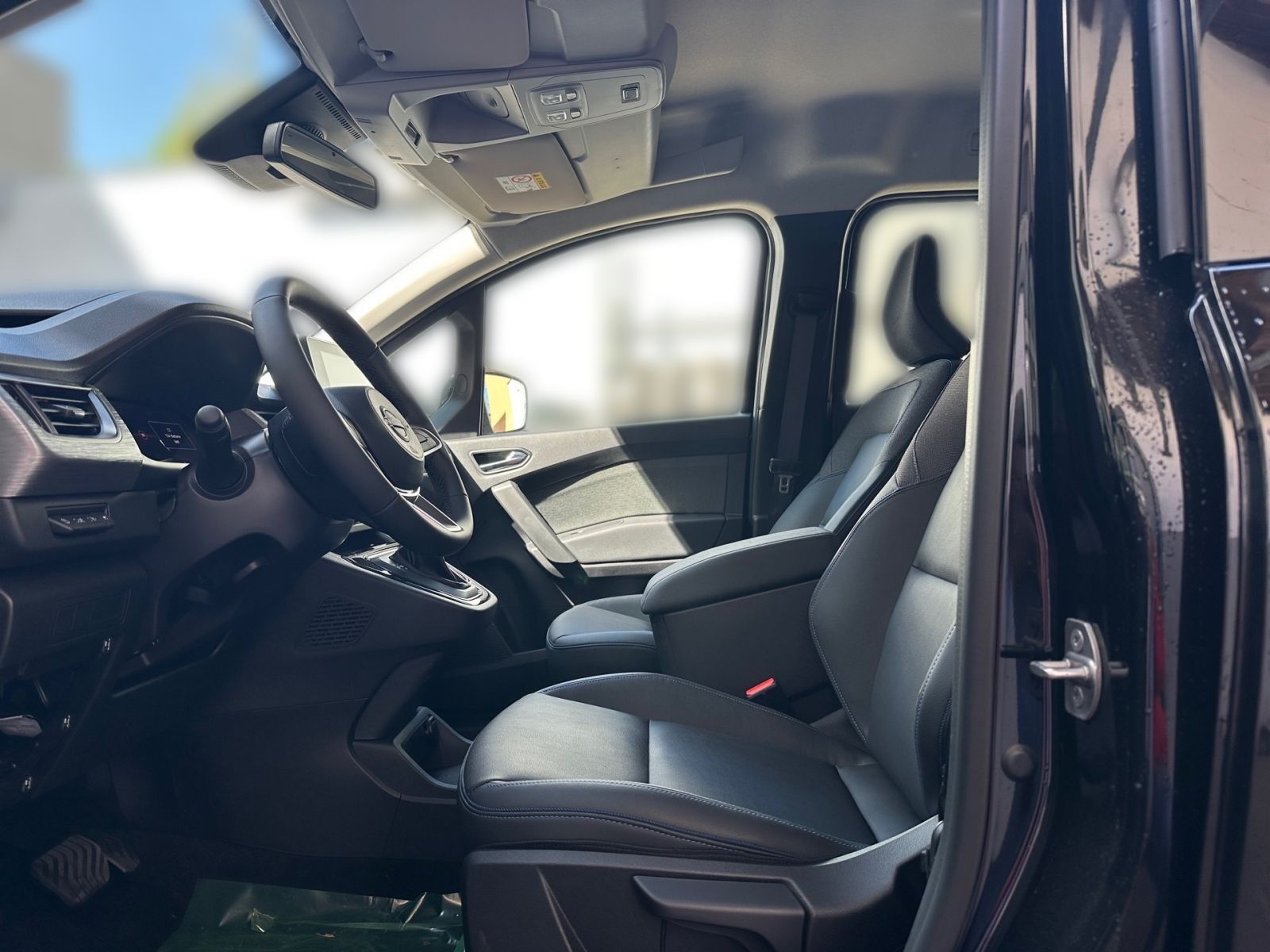 NISSAN TOWNSTAR TEKNA 1.3 AT 7-SITZE NAVI 360°