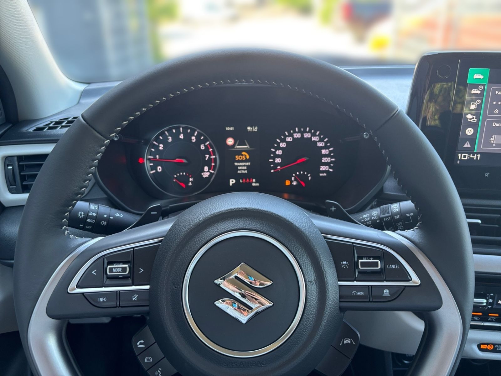 Suzuki SWIFT COMFORT+ CVT HYBRID (61kW)
