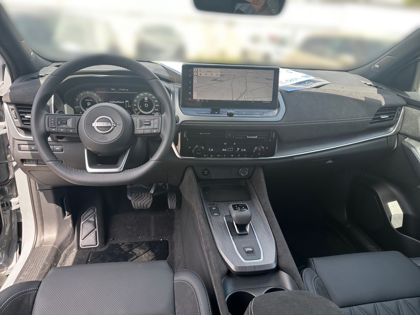 NISSAN Qashqai Tekna 1.3 DIG-T MHEV Massage Winter Pano