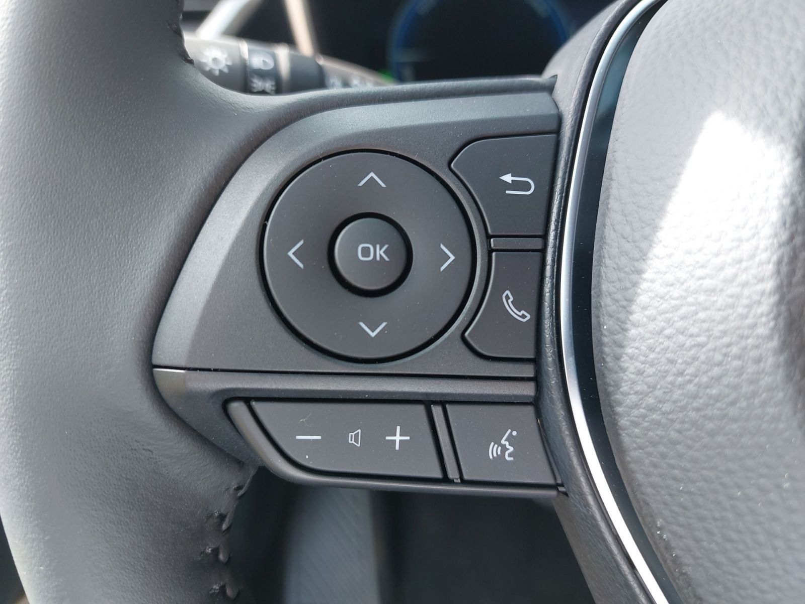 SUZUKI Swace 1.8 Comfort+ CVT Hybrid Navi*CarPlay