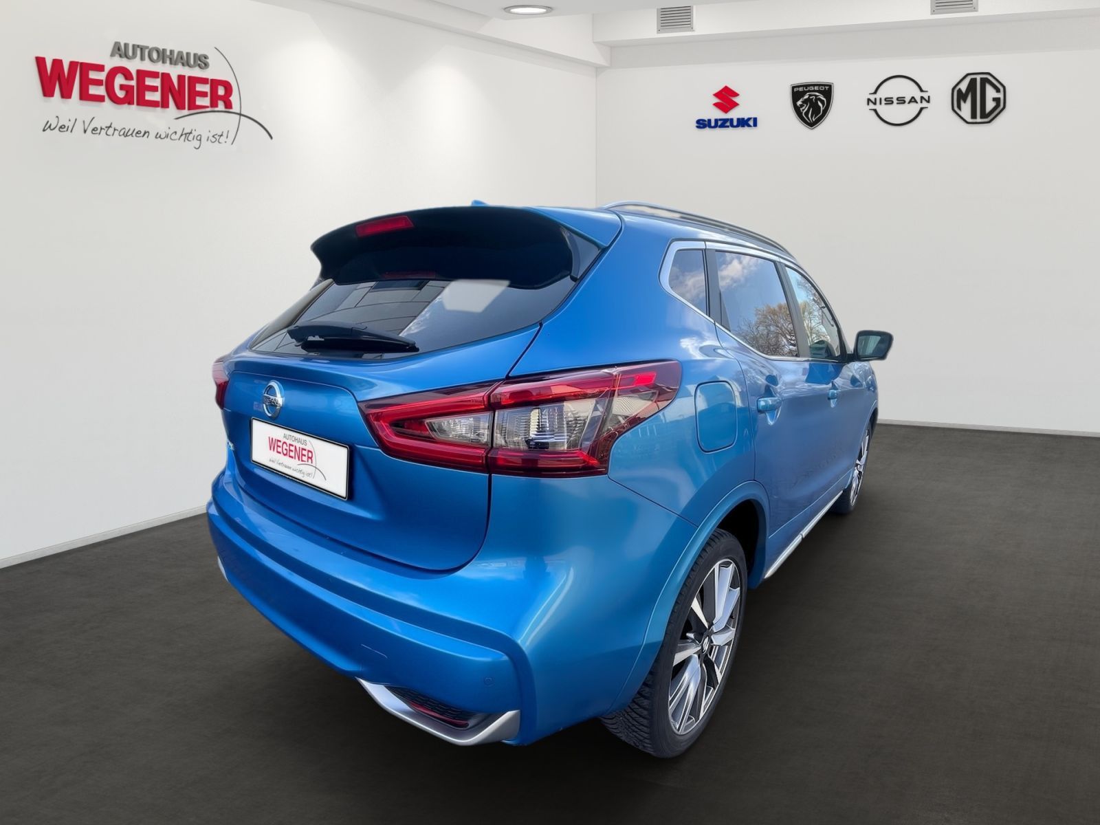 NISSAN Qashqai 1.3 TEKNA Autom.*Navi*Winterpaket*Pano