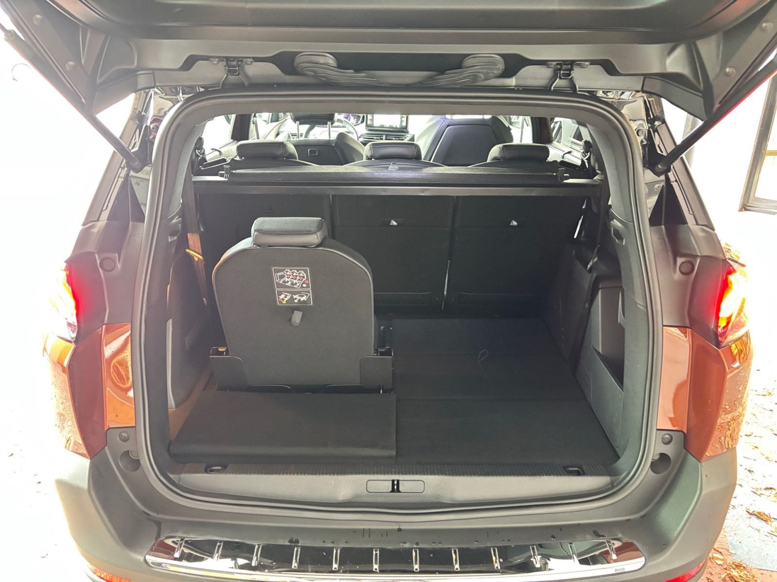 PEUGEOT 5008 GT PureTech 130 EAT8 *Kamera*SHZ*7 Sitzer*