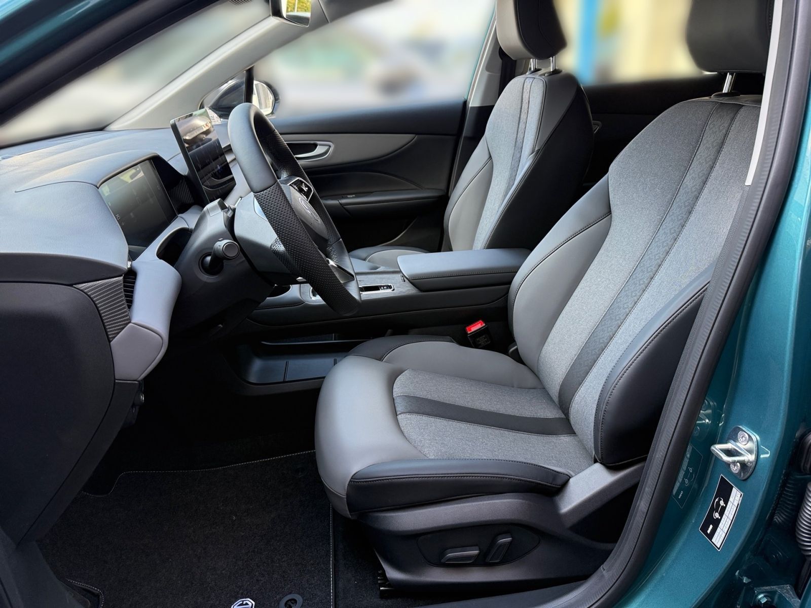 MG MG4 EV 64 kWh Premium - LED CarPlay ACC