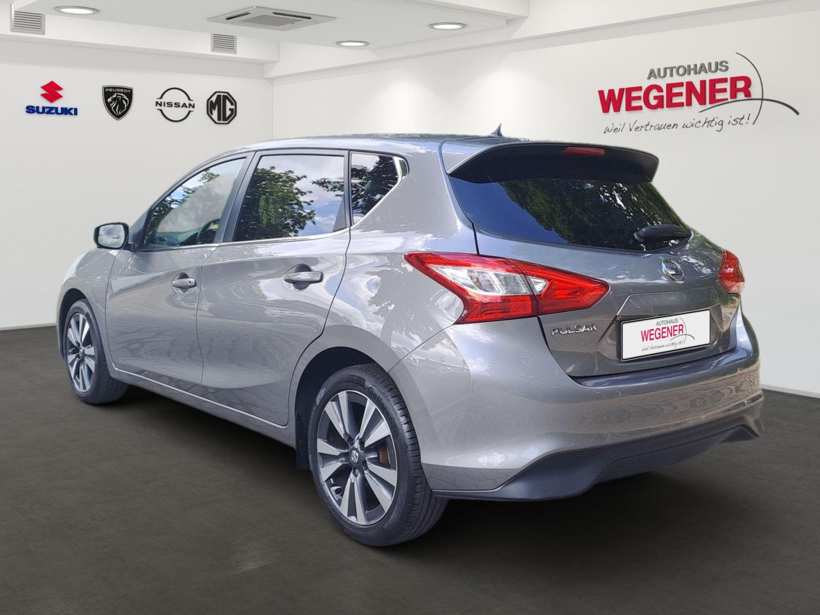 Nissan Pulsar Tekna 1.2 AT -  360CAM SHZ NAVI LEDER AHK