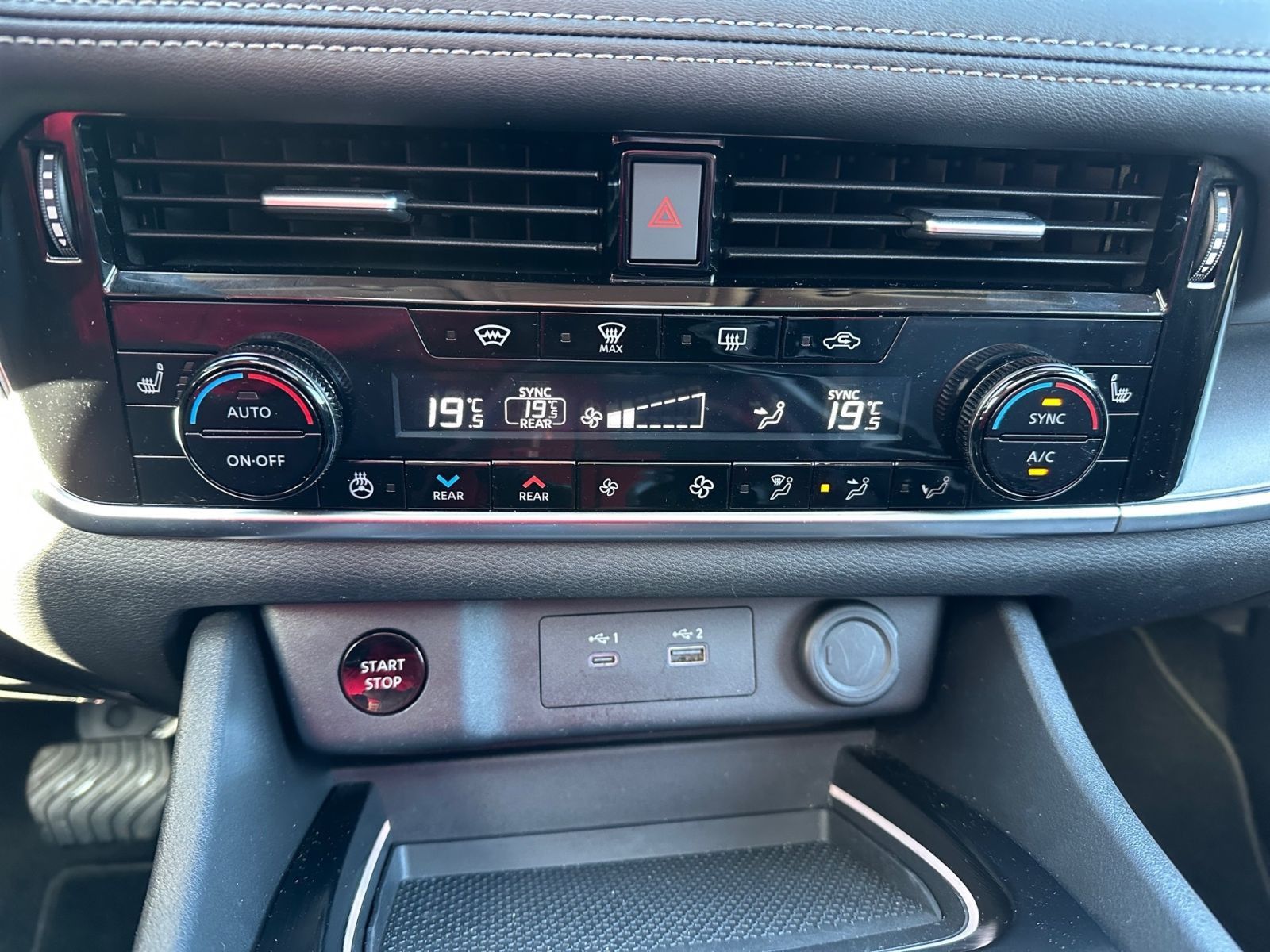 NISSAN X-TRAIL N-CONNECTA 1.5 VC-T e-4ORCE WINTER*NAVI