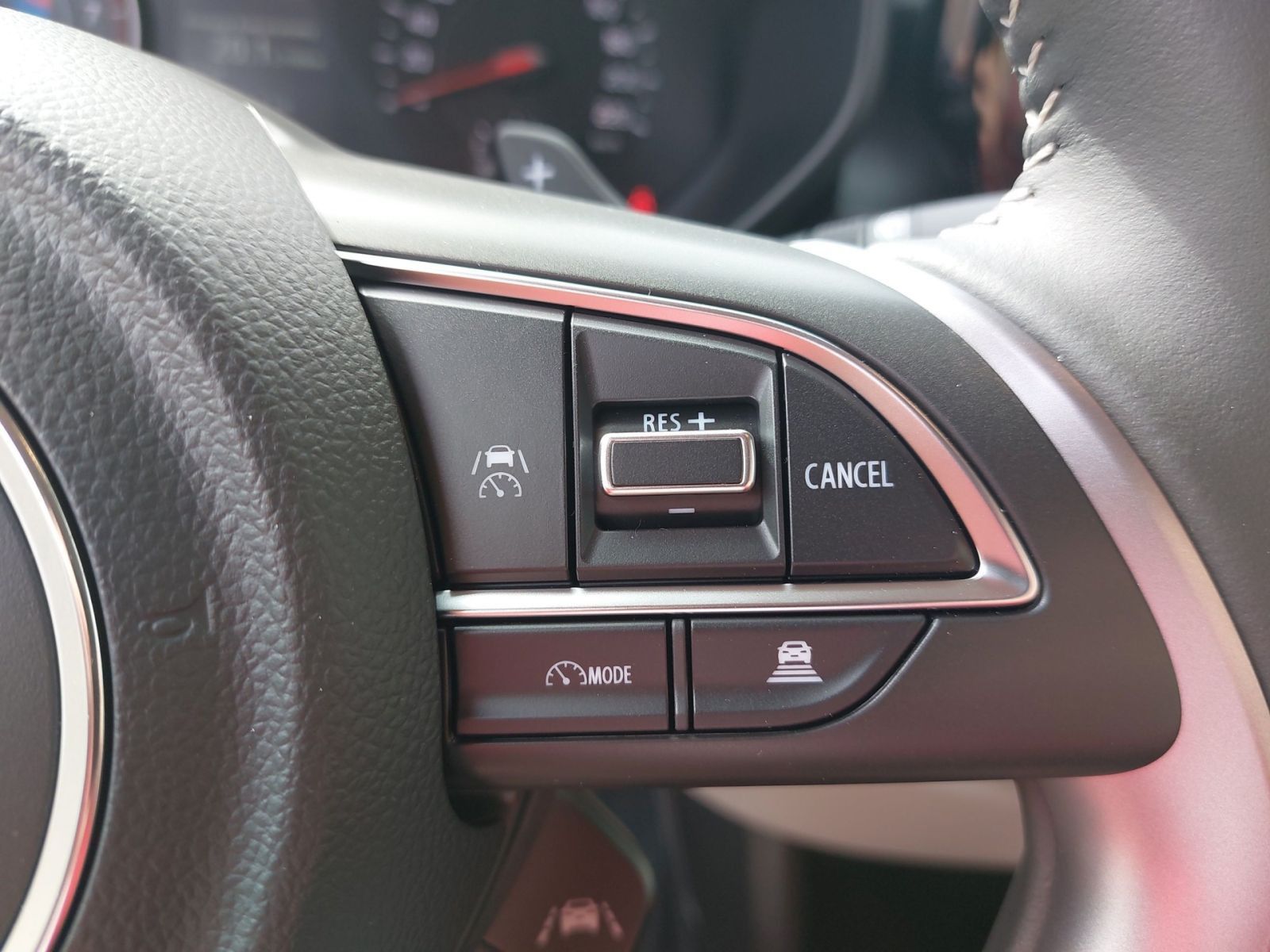 SUZUKI Swift Comfort+ CVT HYBRID NAVI CAM SHZ