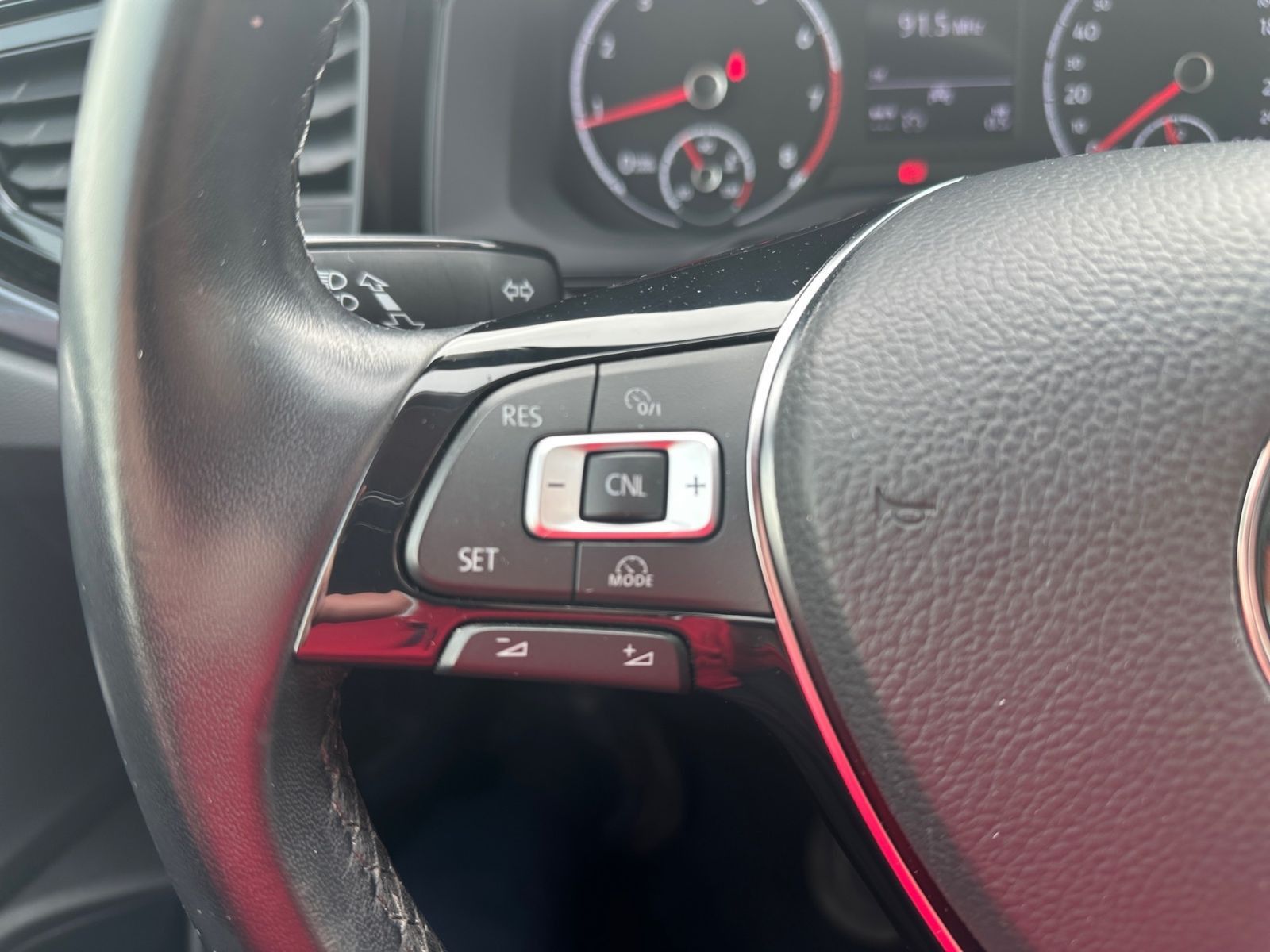 VW Polo 1.0 MPI IQ.DRIVE SHZ*PDC*ANDROID/APPLE