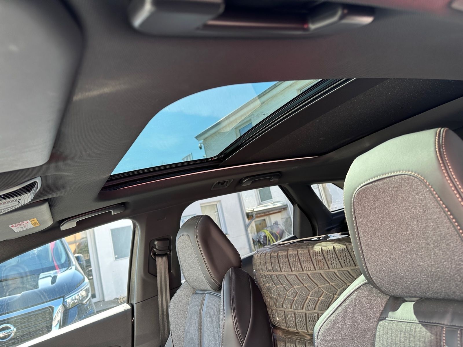 PEUGEOT 3008 GT-LINE 1.6 AHK*Pano*360°*NAVI*Sound*CAM