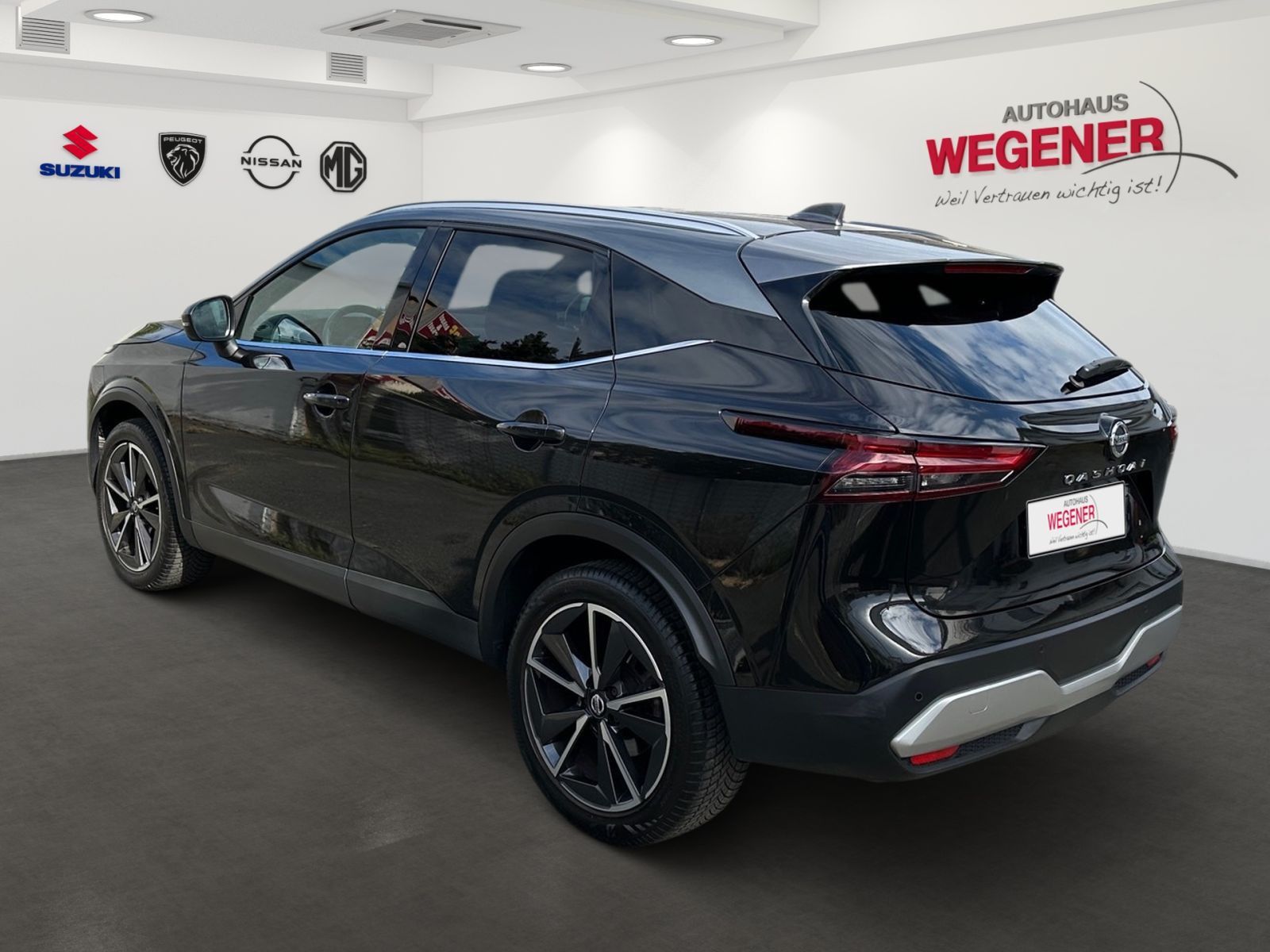 NISSAN Qashqai Tekna+ 1.3 DIG-T MHEV Pano Winter 360°
