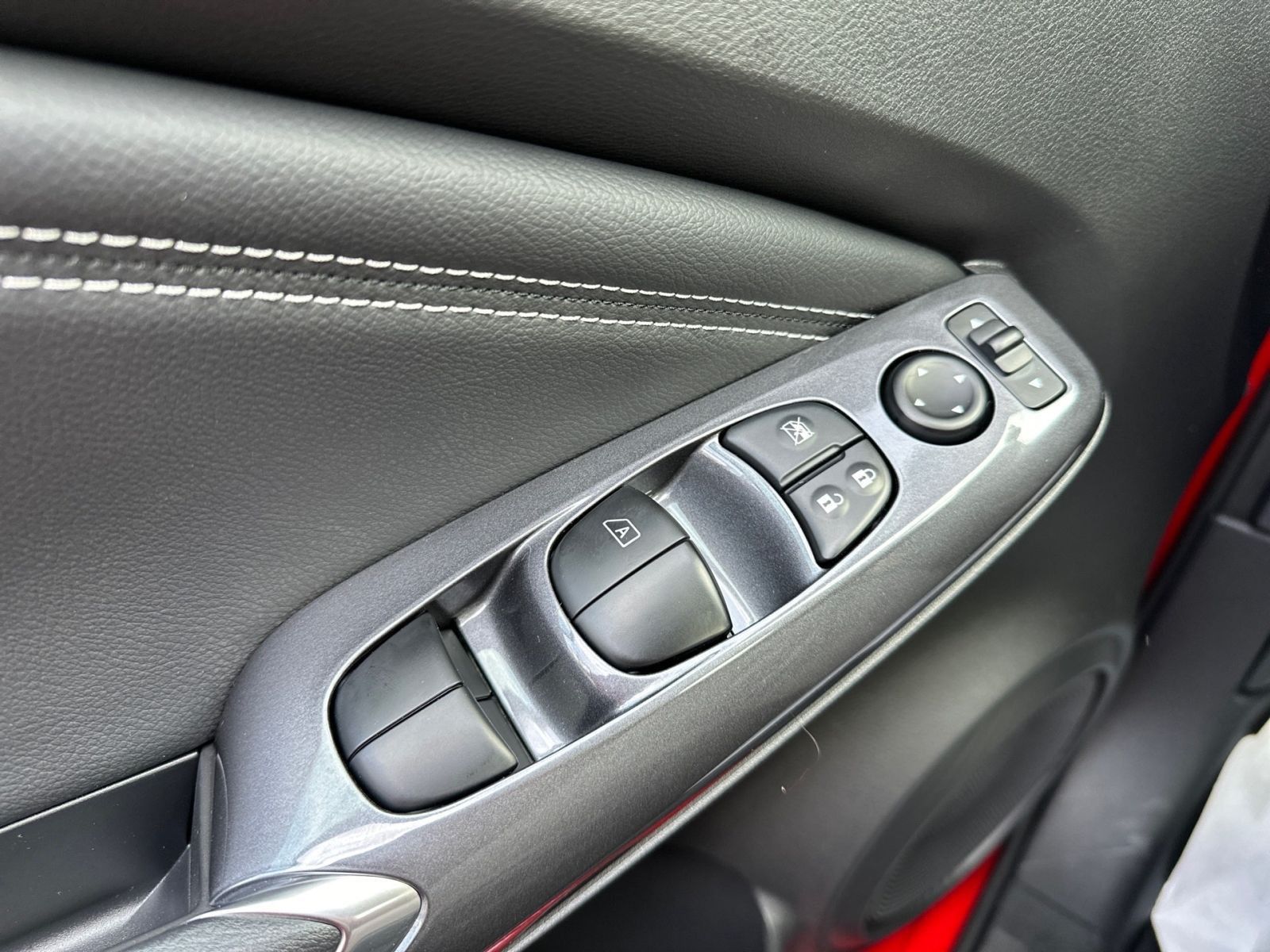 NISSAN JUKE N-STYLE 1.0 DIG-T 114PS 6MT 17"LM Bes. DESI