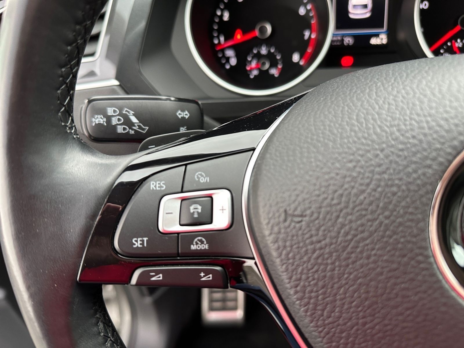 VW Tiguan 1.4 TSI DSG Comfortline 360° NAVI SHZ AHK