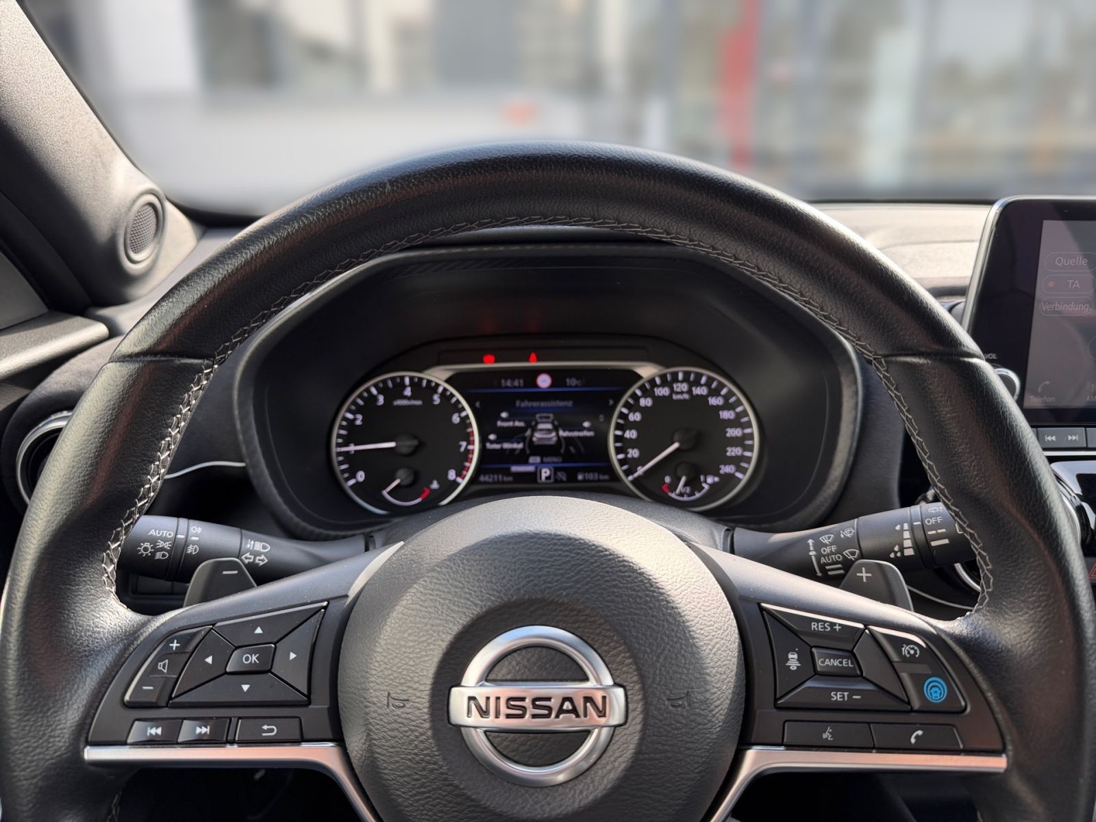 NISSAN JUKE 1.0 AT N-DESIGN / 360 / ALU / LEDER / BOSE
