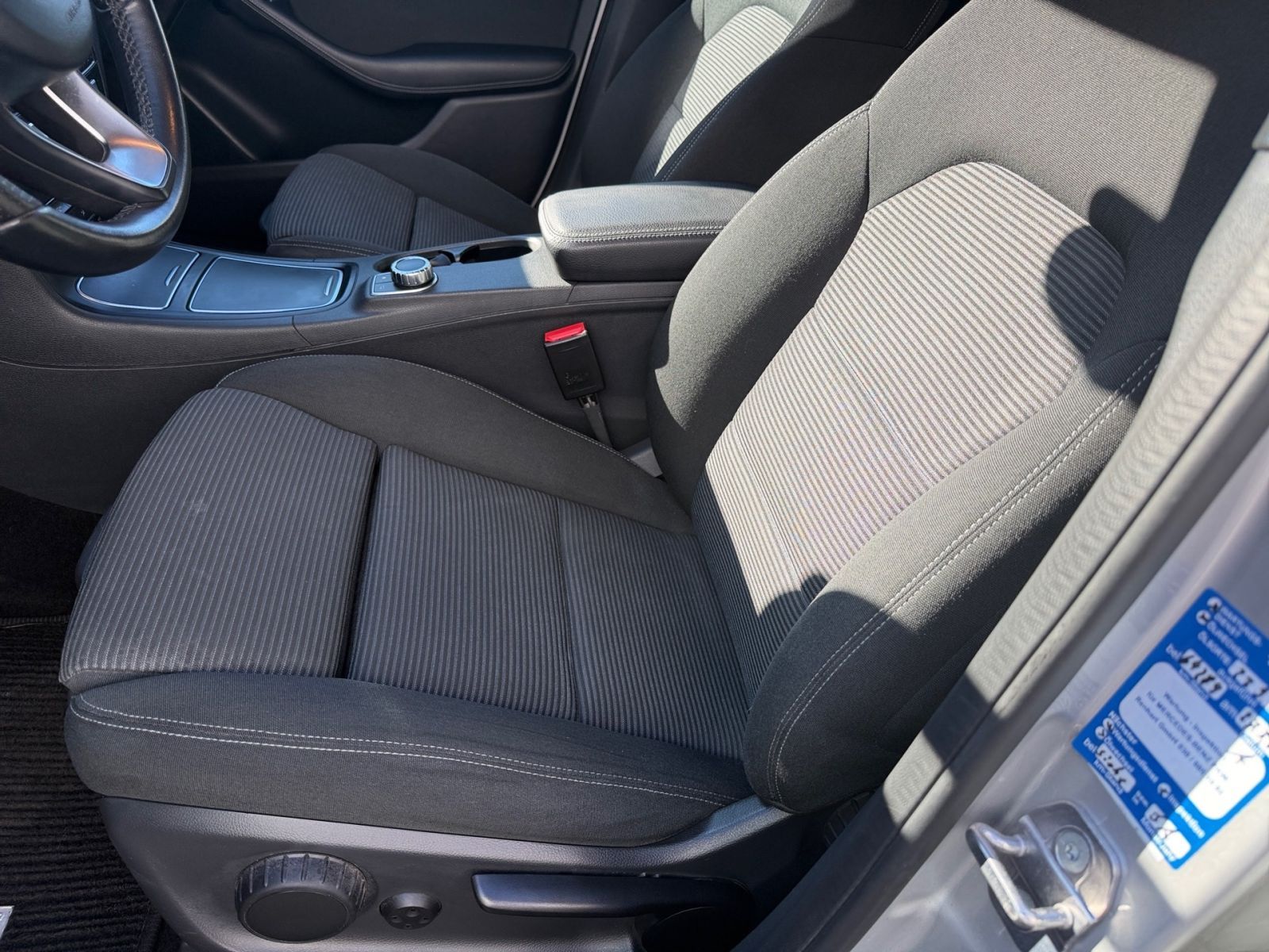 MERCEDES-BENZ B 220 4 MATIC Style Navi*Totwinkel*Kamera*PDC