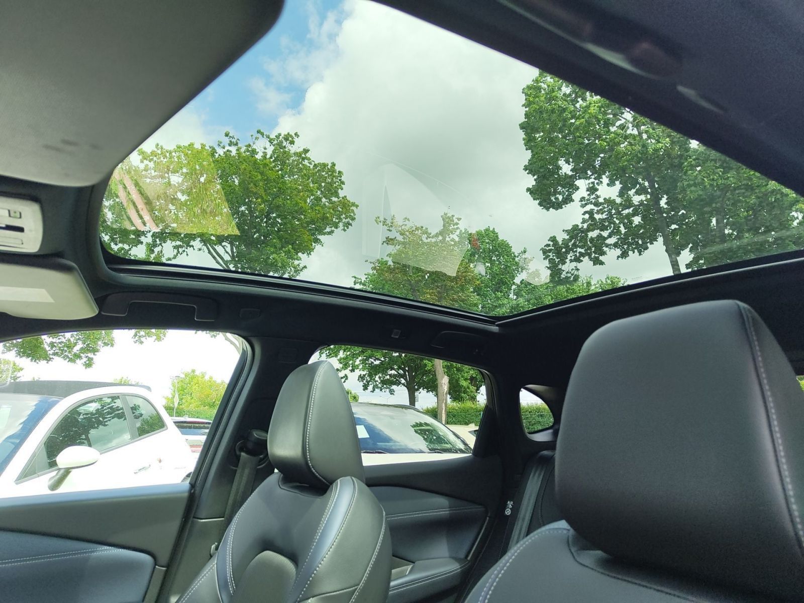 NISSAN Qashqai 1.5 e-Power PANO NAVI 360CAM SHZ HeadUp