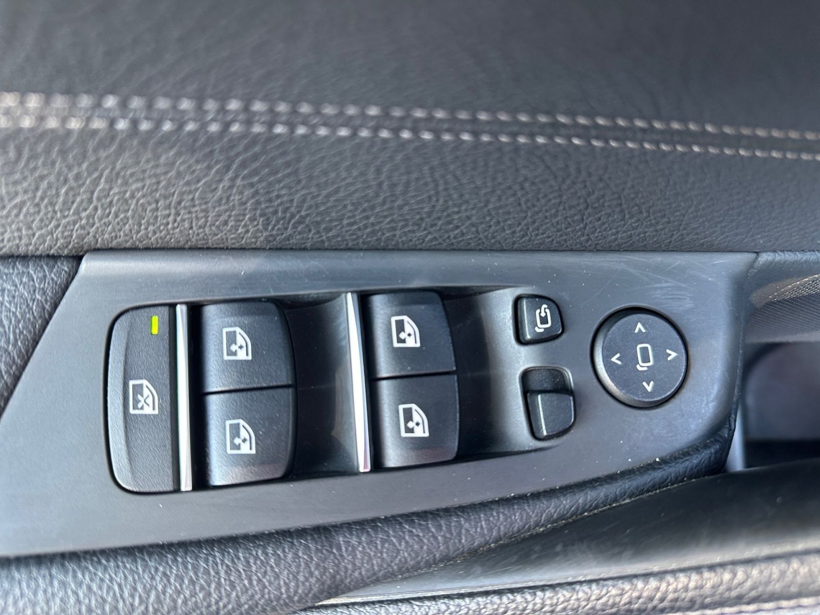 BMW 520d LIM LUXURY LED NAVI PANO KAM SHZ STHZ LHZ