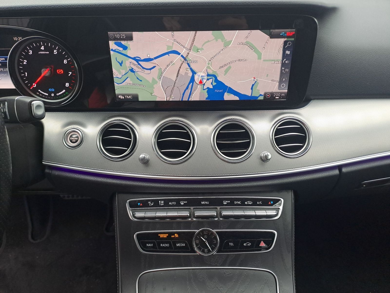 MERCEDES-BENZ E 200 AMG-LINE Luftfederung*Multibeam LED*360°