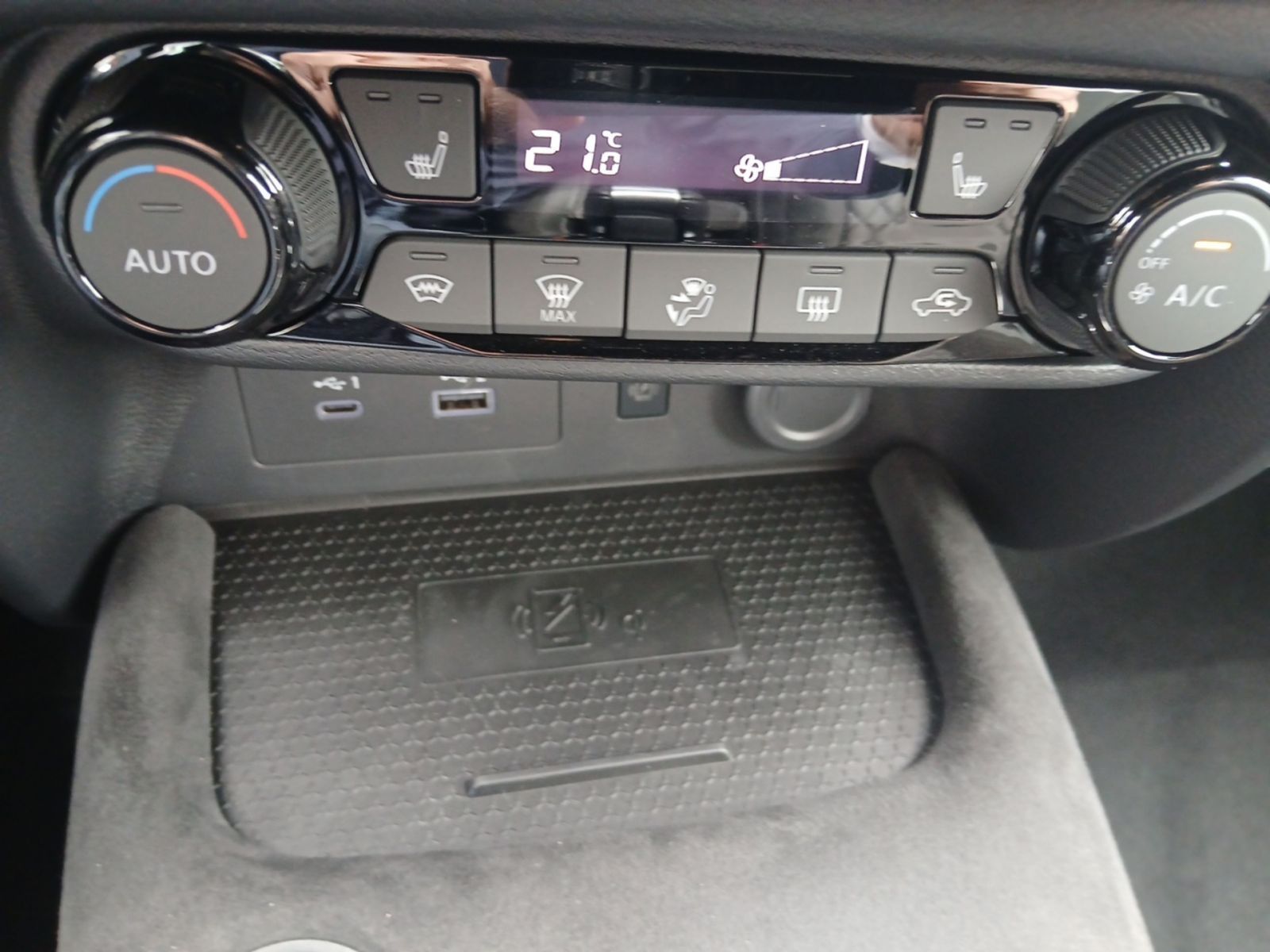 NISSAN JUKE 1.6 HYBRID 143 PS 4AMT N-DESIGN