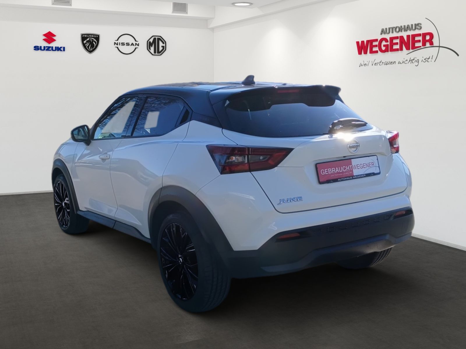 NISSAN JUKE 1.0 DIG-T 6MT Enigma Navi*CarPlay*beh WSS