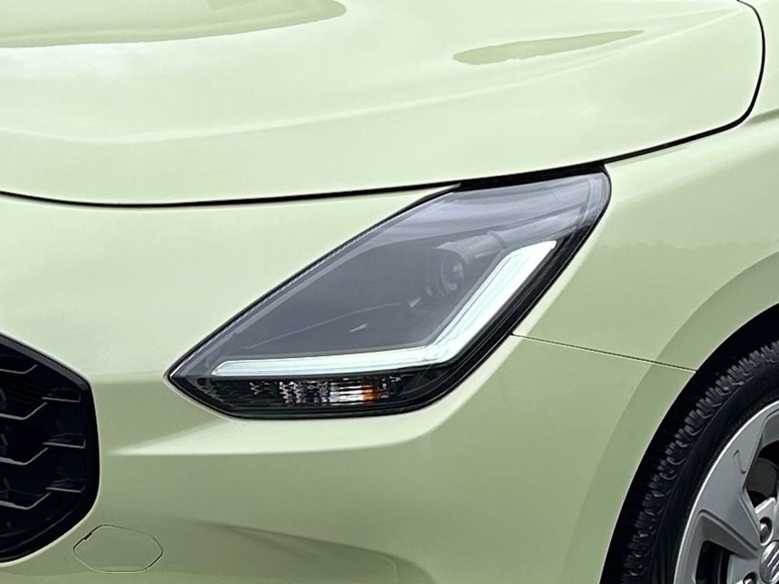 SUZUKI Swift Comfort Hybrid AT - SHZ CAM ACC CarPlay