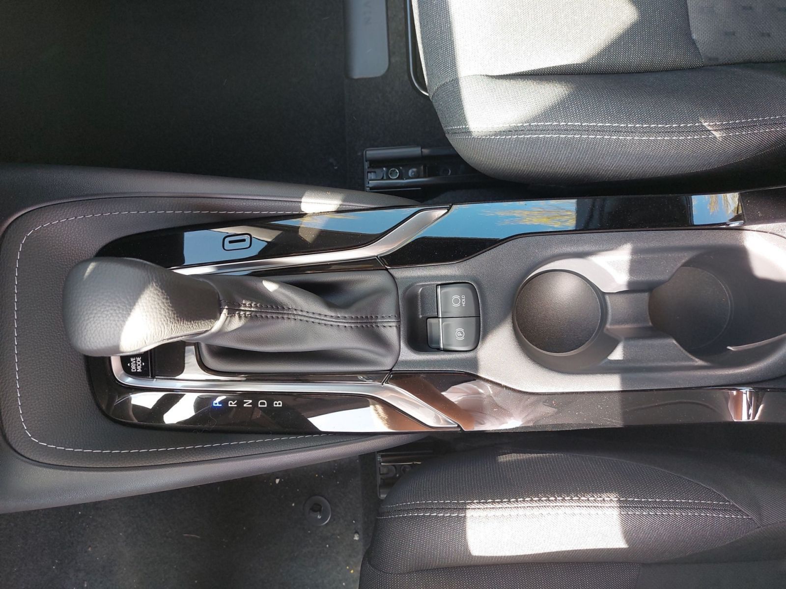 SUZUKI Swace 1.8 Comfort+ CVT Hybrid Navi*CarPlay