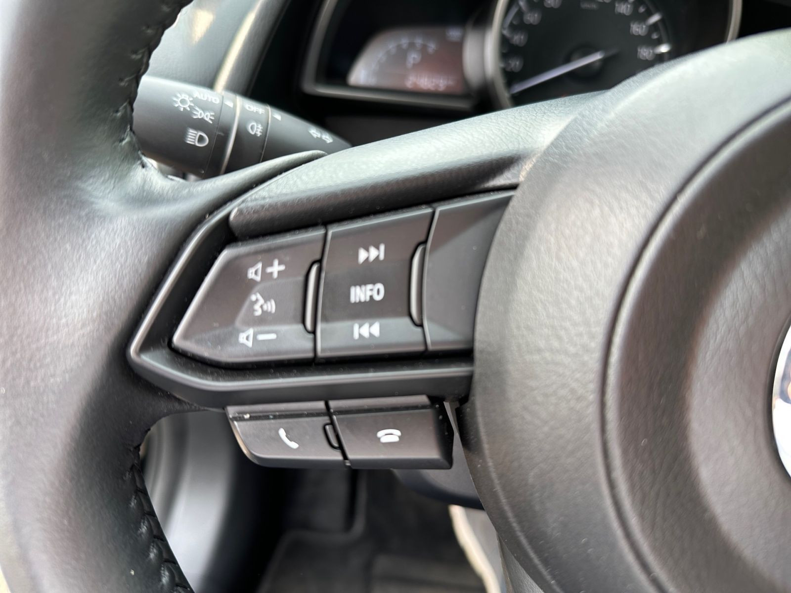 Mazda 2 SKYACTIV-G 1.5 AT LED*Navi*SHZ*PDC