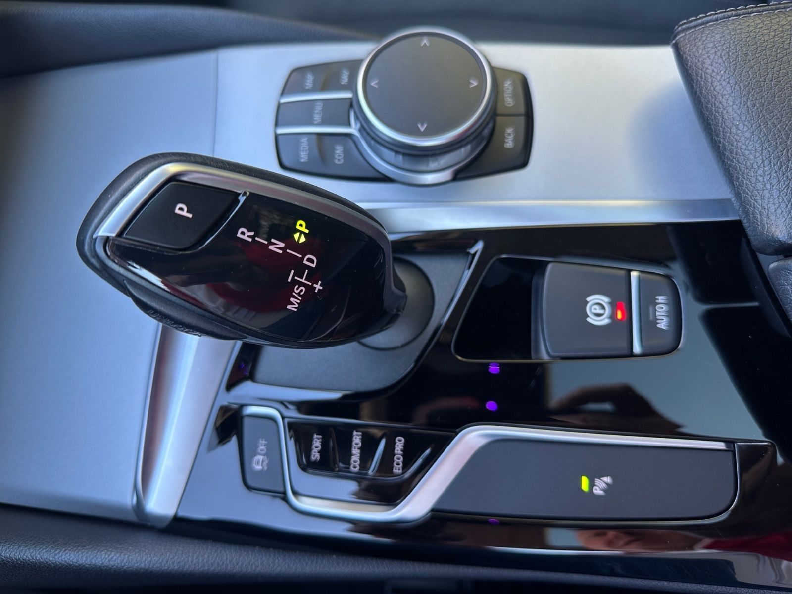 BMW 520d LIM LUXURY LED NAVI PANO KAM SHZ STHZ LHZ