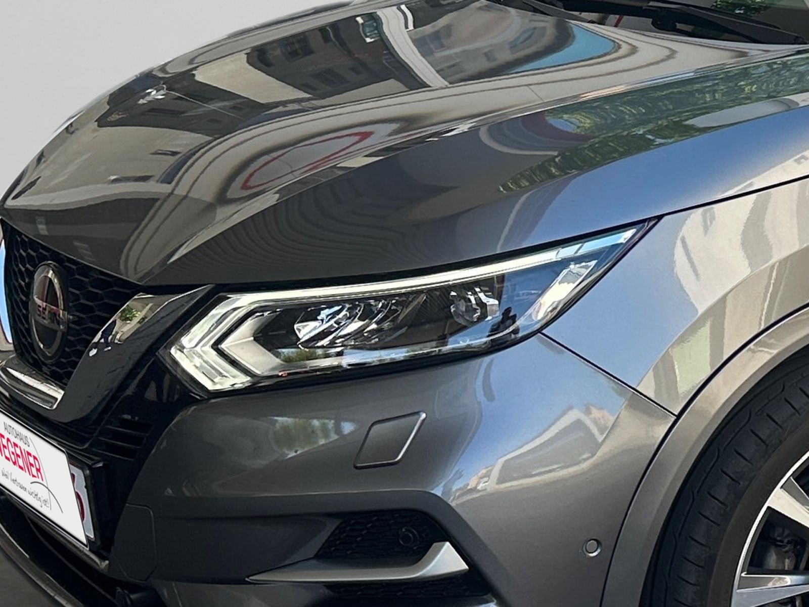 Nissan Qashqai 1.3 AT DIG-T Tekna 360°*PANO*NAVI*Bluet.