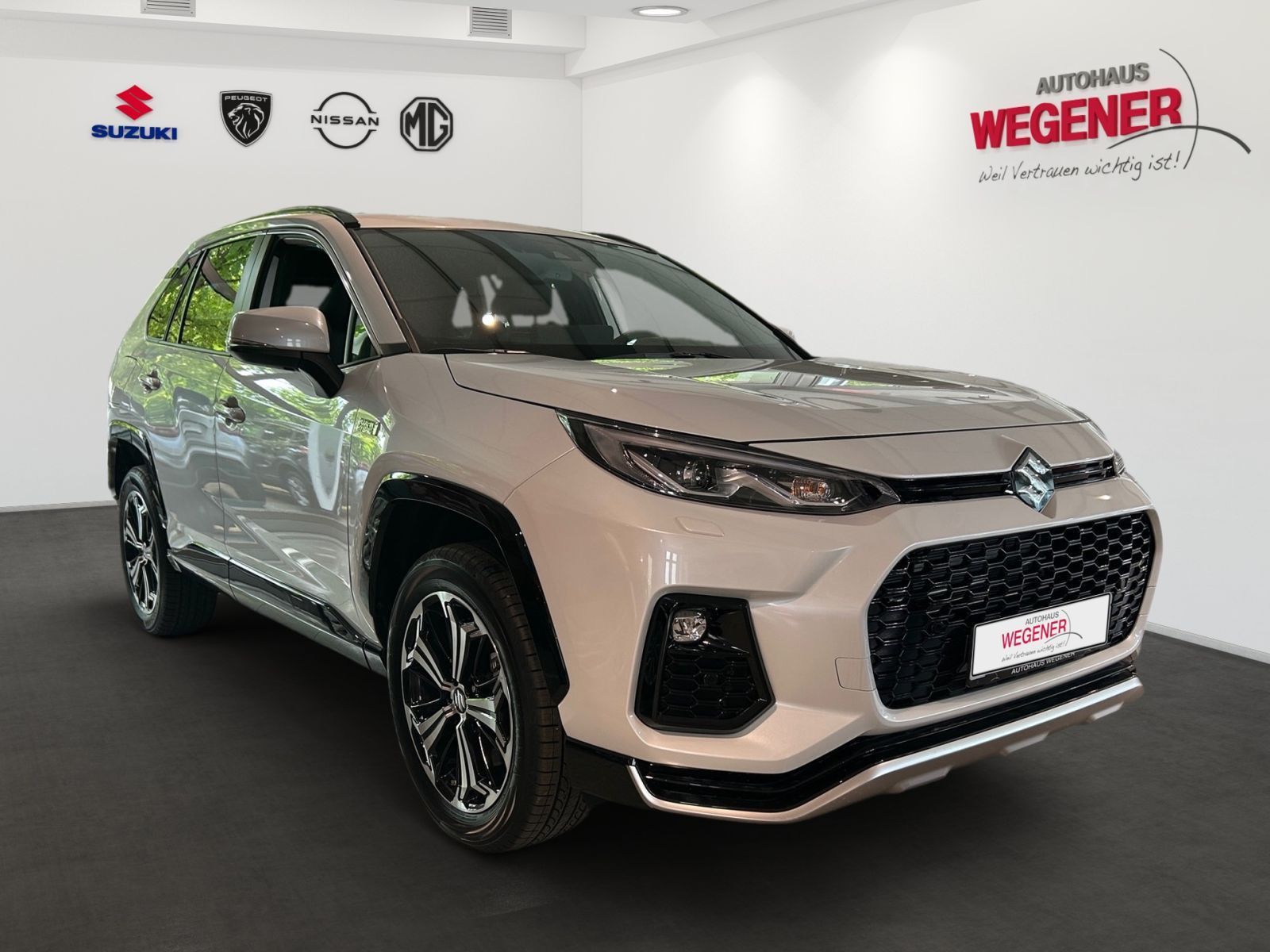 SUZUKI ACROSS PLUG IN COMFORT+AT+ACC+CARPLAY+LED+KAMERA