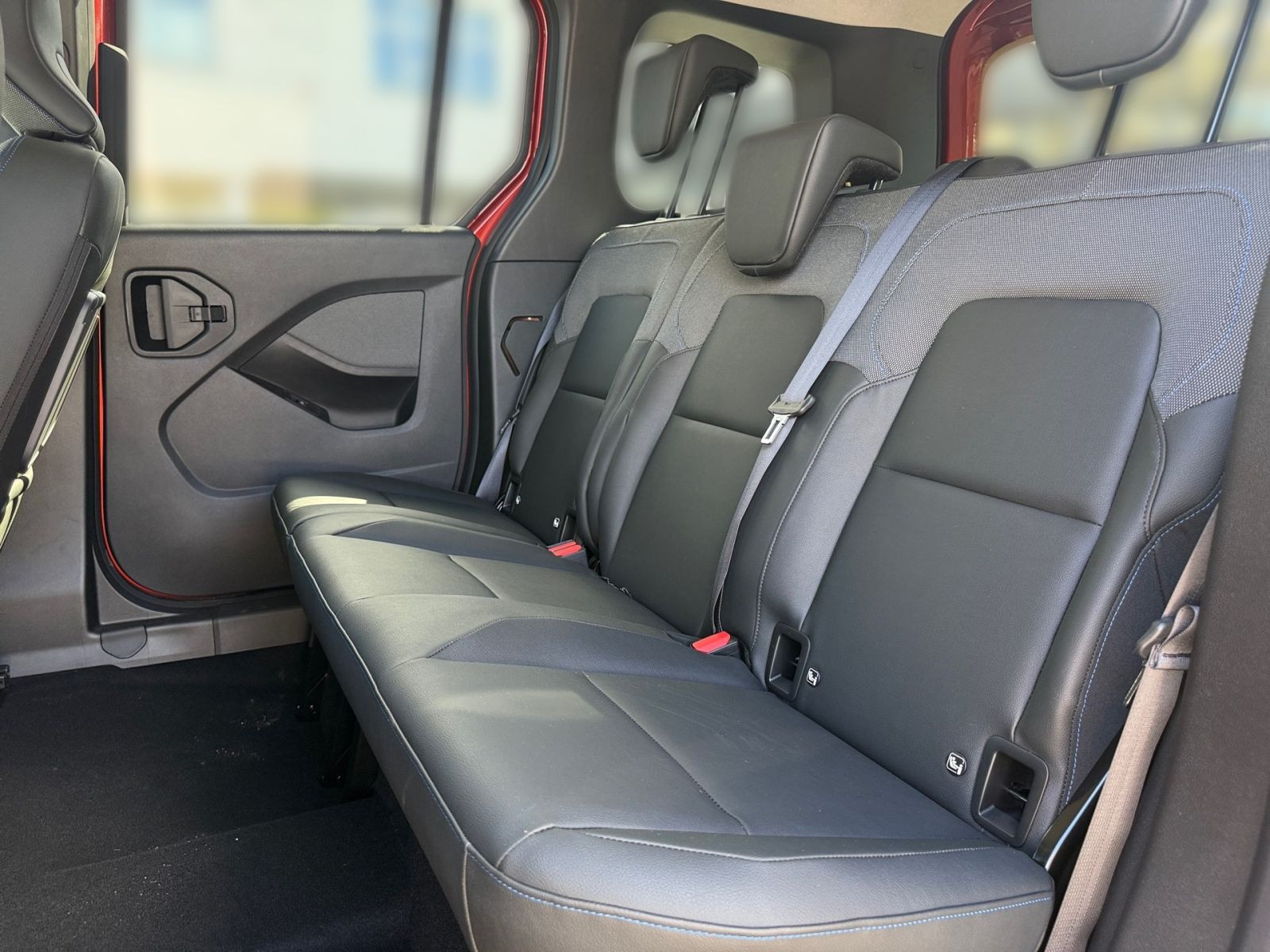 Nissan Townstar Kombi L1 1.3 AT Tekna