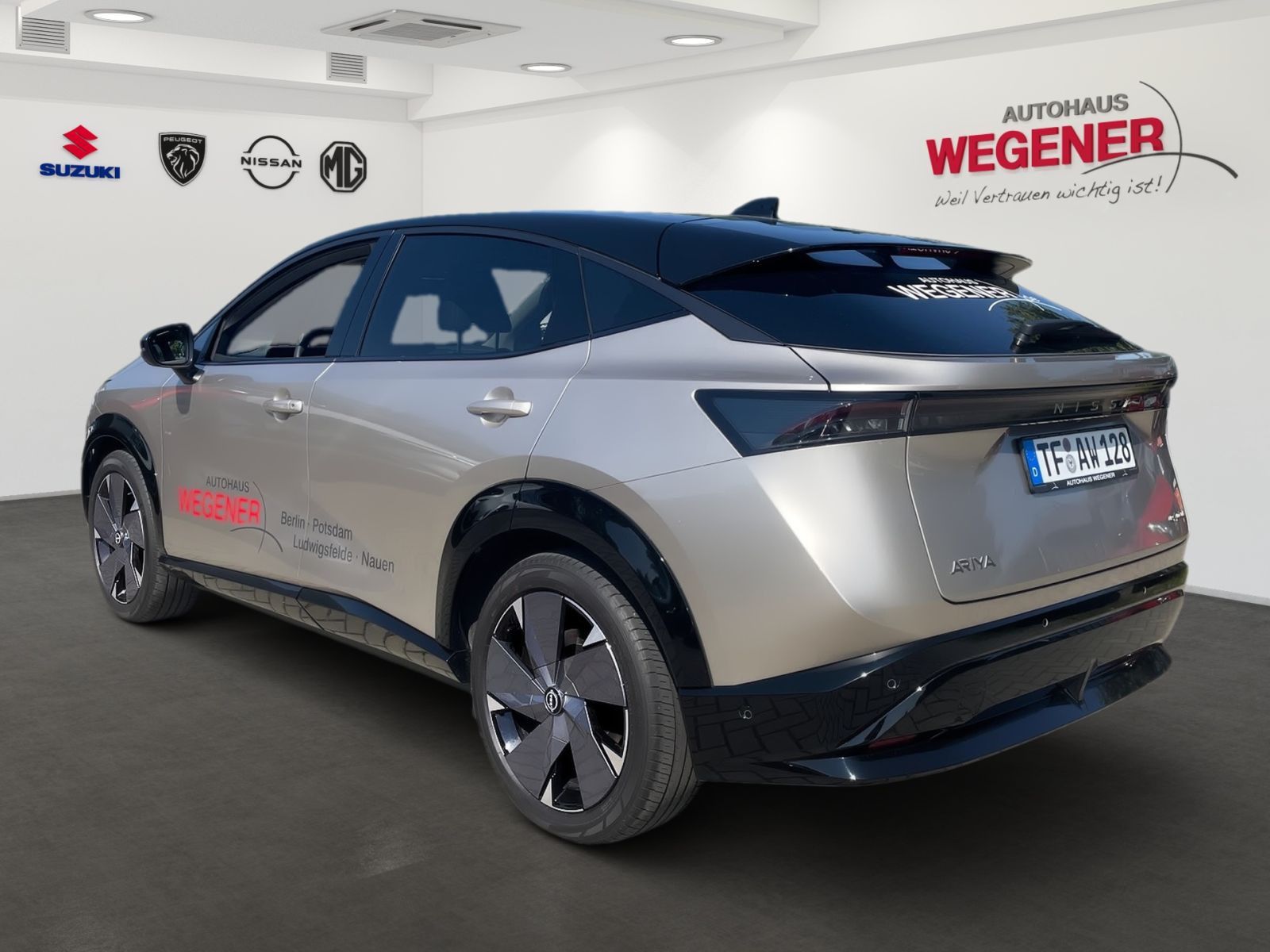 NISSAN ARIYA 87 kWh Evolve Pack ALLRAD PANO*HUD*NAPPA