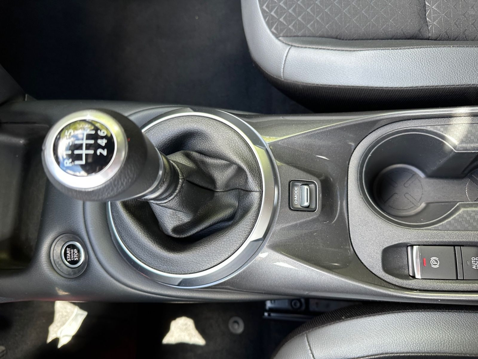 Nissan JUKE DIG-T N-Connecta 117 PS LED NAVI SHZ KAMERA