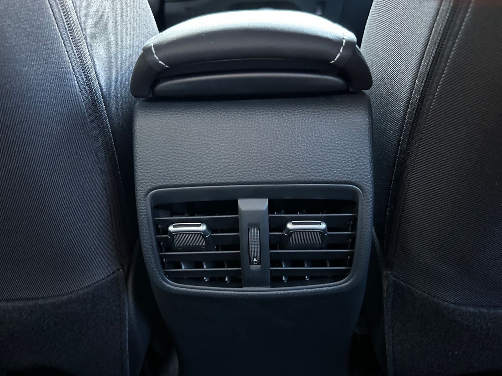 SUZUKI Swace 1.8 Comfort+ CVT Hybrid Navi*CarPlay