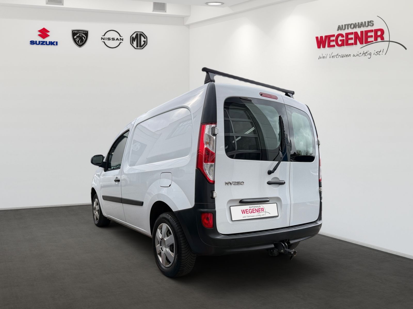 NISSAN NISSAN NV250 Kasten L1 2,0 6MT KLIMA RADIO AHK