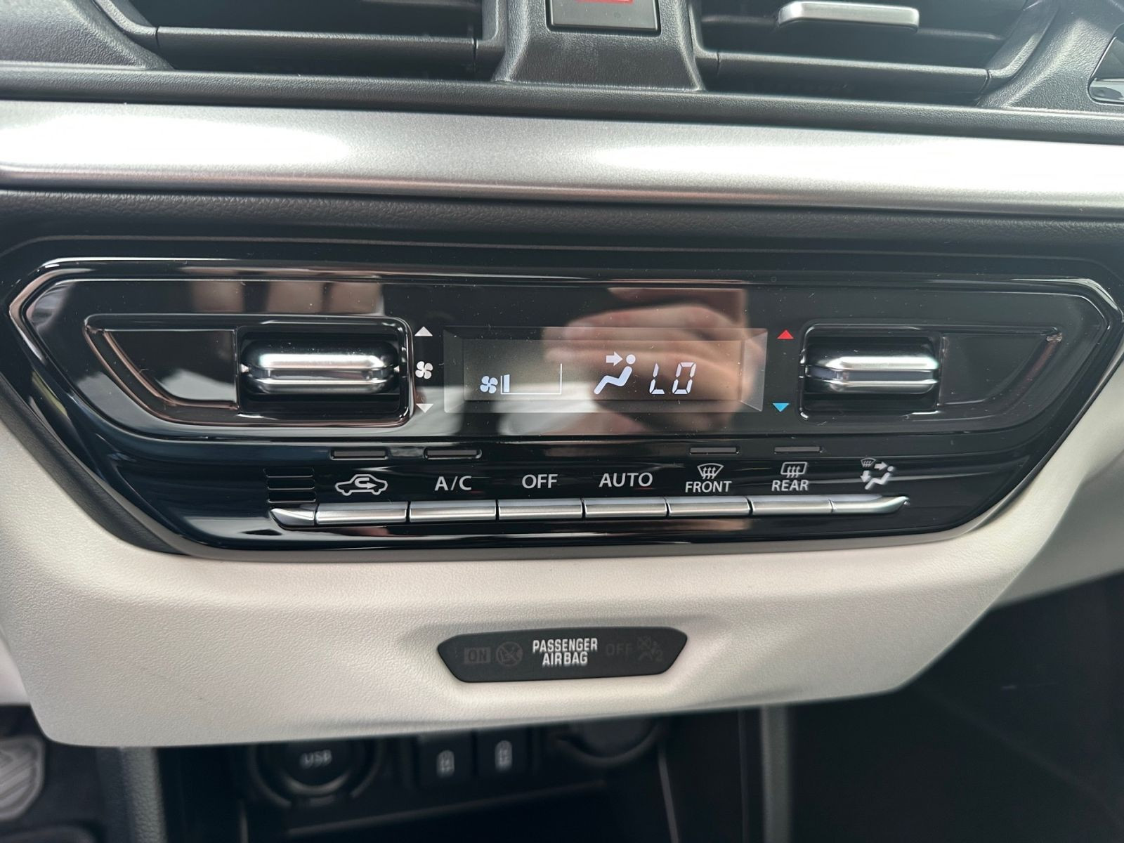Suzuki SWIFT COMFORT+ CVT HYBRID Navi Cam SHZ