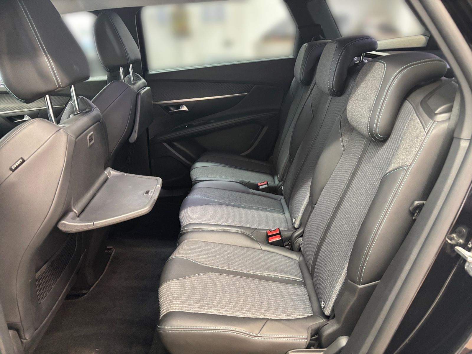 PEUGEOT 5008 Allure PureTech 130 EAT8 *Kamera*SHZ*